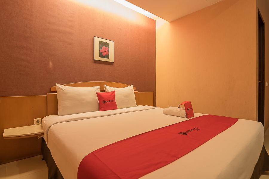Reddoorz Plus @ Cipaganti Street 3 Bandung Exterior photo