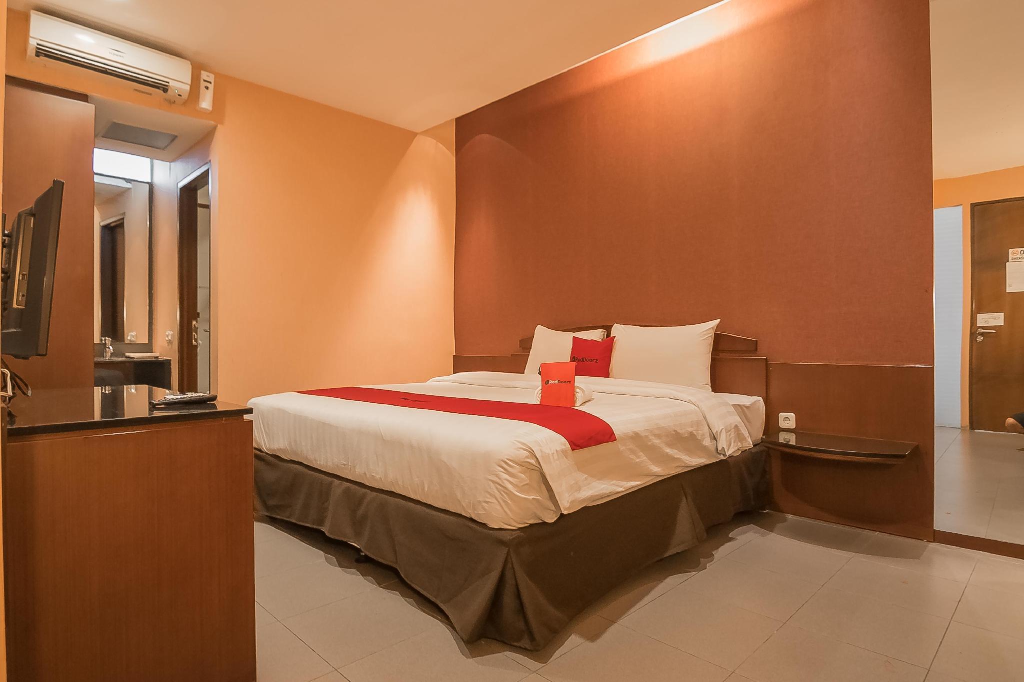 Reddoorz Plus @ Cipaganti Street 3 Bandung Exterior photo